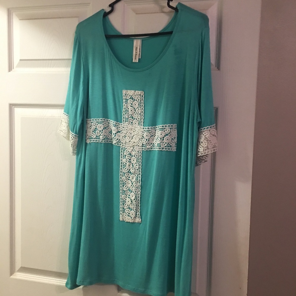 Beautiful crocheted cross T-shirt